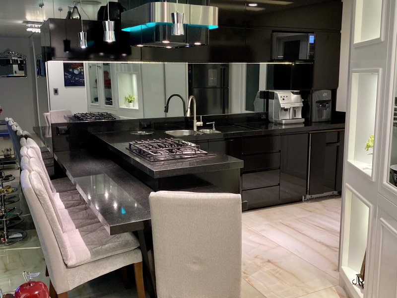 Casa de condomínio à venda Sarandi com 283m² e 3 quartos por R$ 1.290.000 - 801617668-2c54725a-a50a-40fe-ad7c-ce50b8d8776e.jpeg