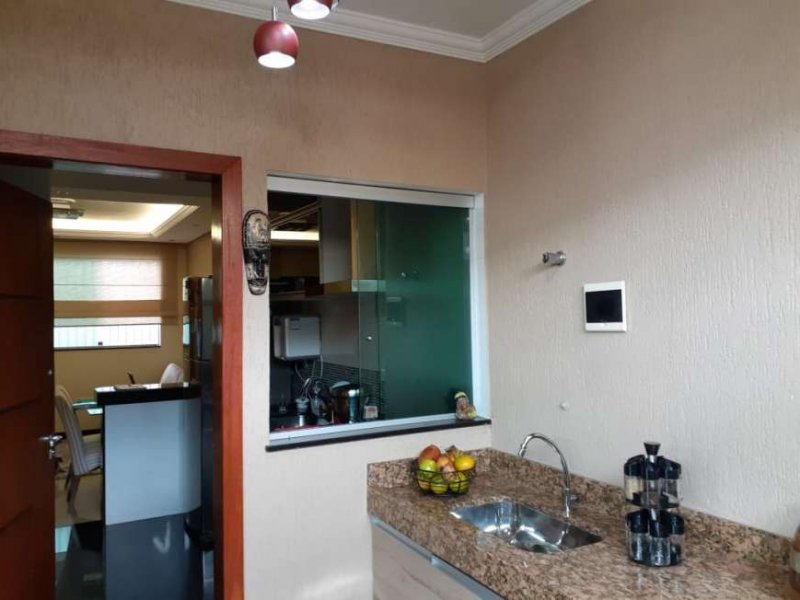Casa à venda Xangri-La com 75m² e 2 quartos por R$ 240.000 - 1315067444-foto09.jpg