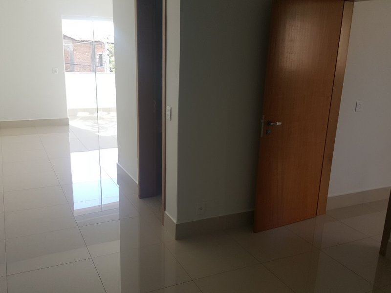 Casa à venda com 250m² e 3 quartos por R$ 710.000 - 1086970231-14.jpg