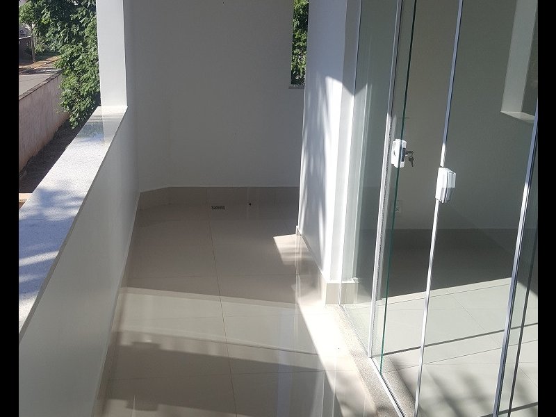 Casa à venda com 250m² e 3 quartos por R$ 710.000 - 1842691356-17.jpg