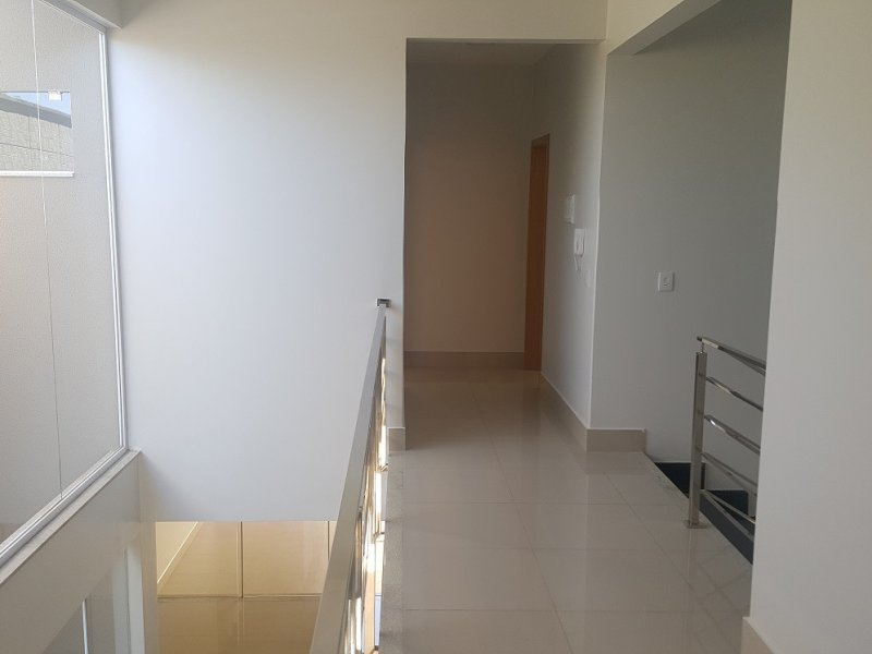Casa à venda com 250m² e 3 quartos por R$ 710.000 - 940341094-9.jpg