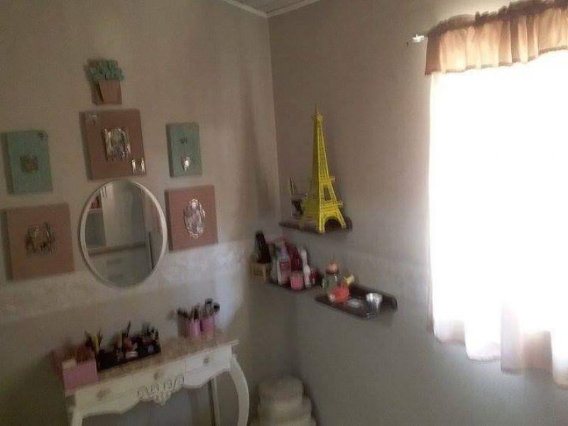 Casa à venda Centro com 215m² e 3 quartos por R$ 350.000 - 1788877248-fb-img-1578584850649.jpg