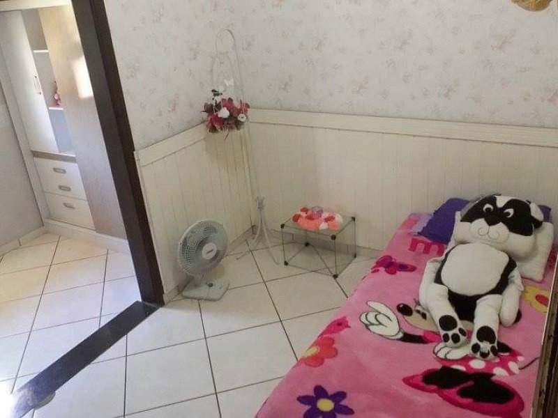 Casa à venda Centro com 215m² e 3 quartos por R$ 350.000 - 1891576476-fb-img-1578434309817.jpg
