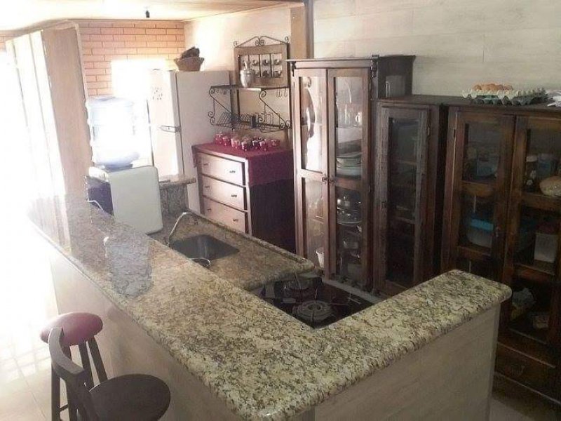 Casa à venda Centro com 215m² e 3 quartos por R$ 350.000 - 570957995-fb-img-1578584939380.jpg