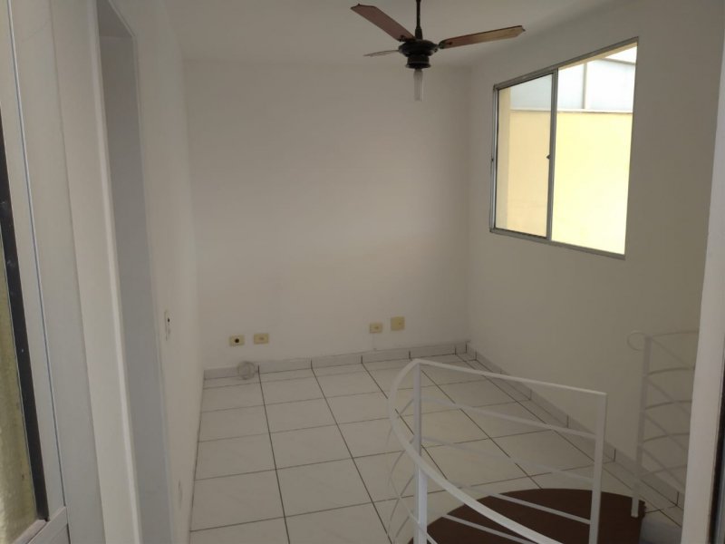 Apartamento à venda Cidade Parque Alvorada com 81m² e 2 quartos por R$ 250.000 - 357354494-12-estar-terraco.jpg