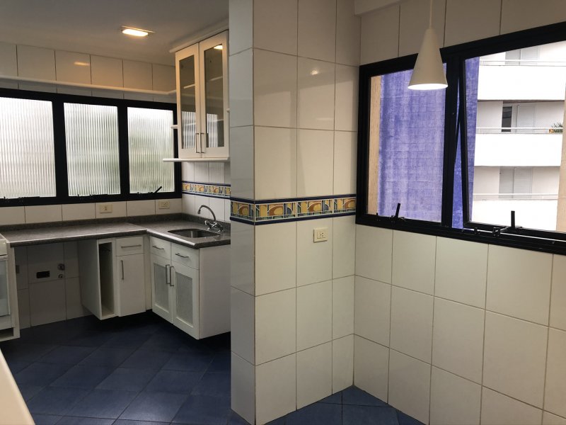 Apartamento à venda Vila Andrade com 190m² e 4 quartos por R$ 1.300.000 - 1590917332-ac39a167-4460-4ad2-9ebc-fca763df30b8.jpeg