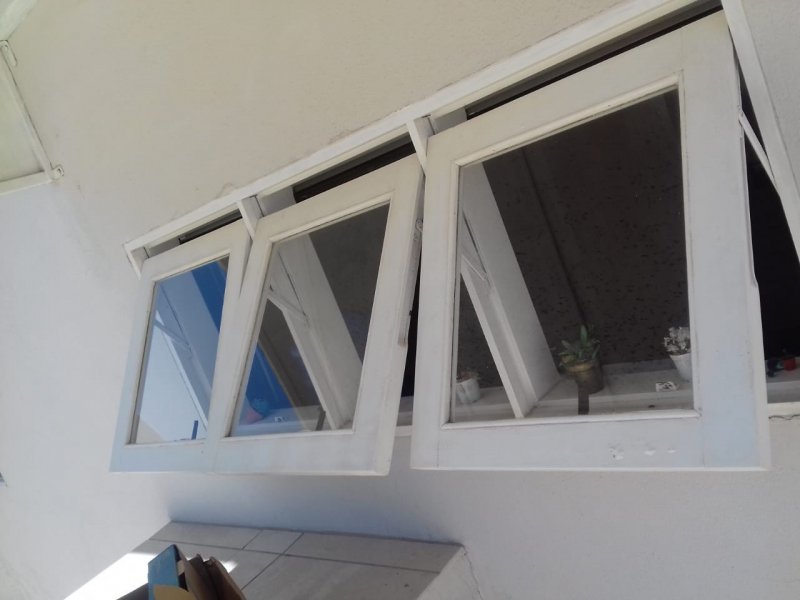 Casa à venda Jardim Centenário com 270m² e 2 quartos por R$ 400.000 - 773816731-img-20191004-wa0136.jpg