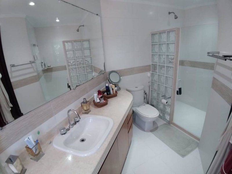 imóvel com 294m² - Itaipu - Niterói