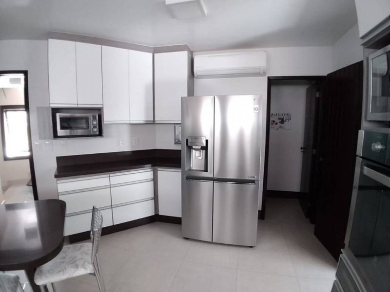 imóvel com 294m² - Itaipu - Niterói