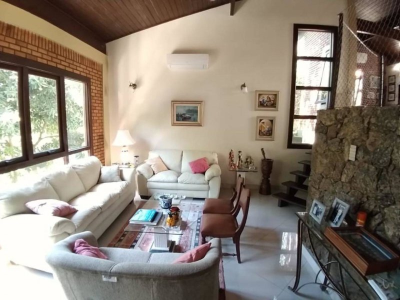 imóvel com 294m² - Itaipu - Niterói