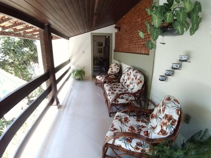 imóvel com 294m² - Itaipu - Niterói