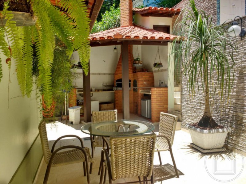 imóvel com 294m² - Itaipu - Niterói