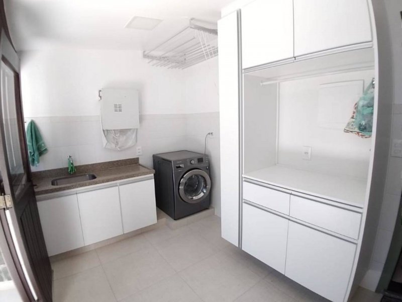 imóvel com 294m² - Itaipu - Niterói