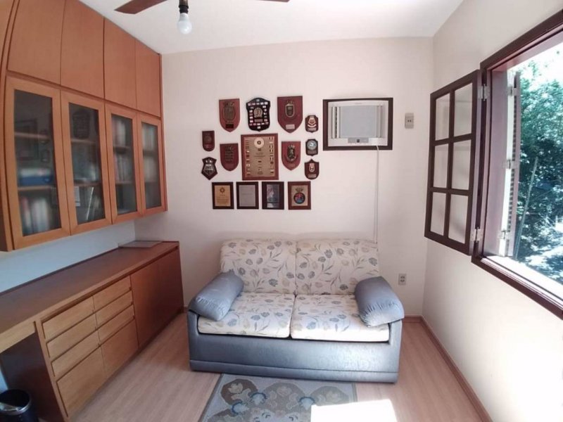 imóvel com 294m² - Itaipu - Niterói