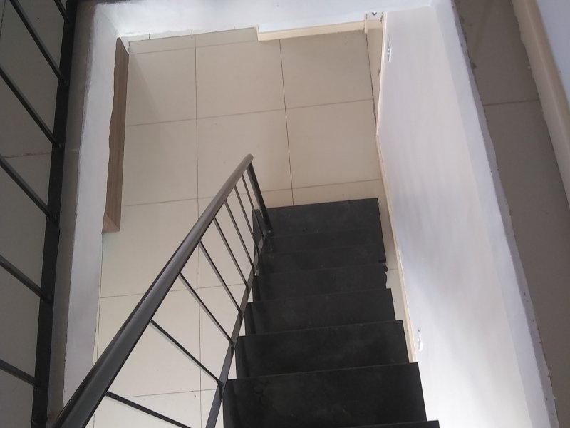 Cobertura à venda Santos Dumont com 93m² e 3 quartos por R$ 200.000 - 1273641918-escada-de-acesso.jpg