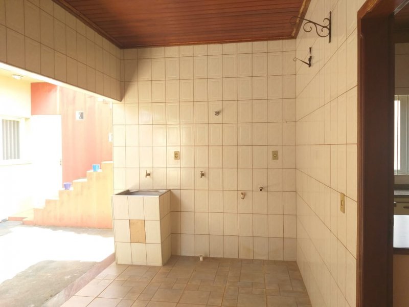 Casa à venda centro com 270m² e 3 quartos por R$ 570 - 1027487161-whatsapp-image-2020-01-27-at-13.jpeg