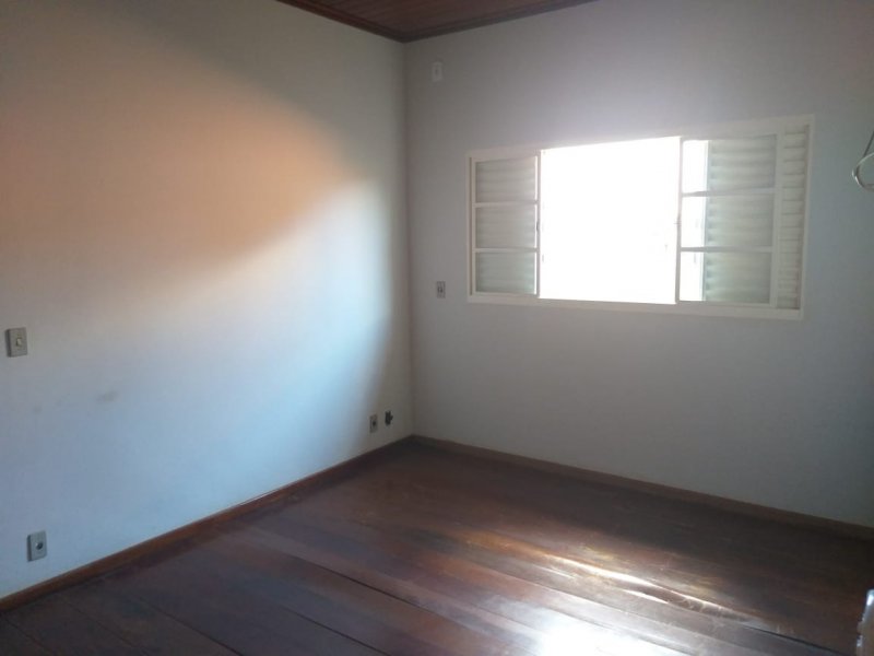 Casa à venda centro com 270m² e 3 quartos por R$ 570 - 1723359647-whatsapp-image-2020-01-27-at-13.jpeg