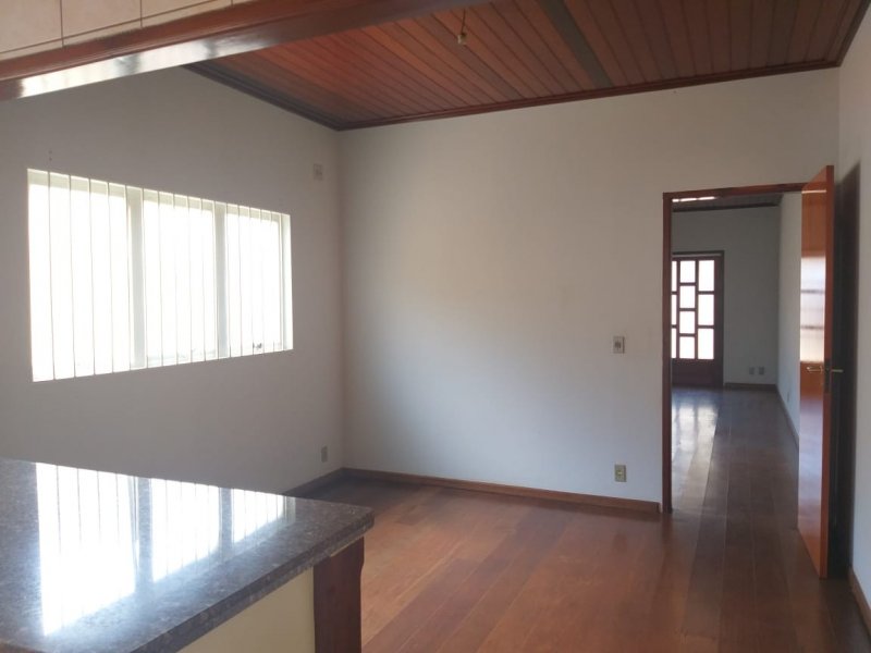Casa à venda centro com 270m² e 3 quartos por R$ 570 - 1744060024-whatsapp-image-2020-01-27-at-13.jpeg