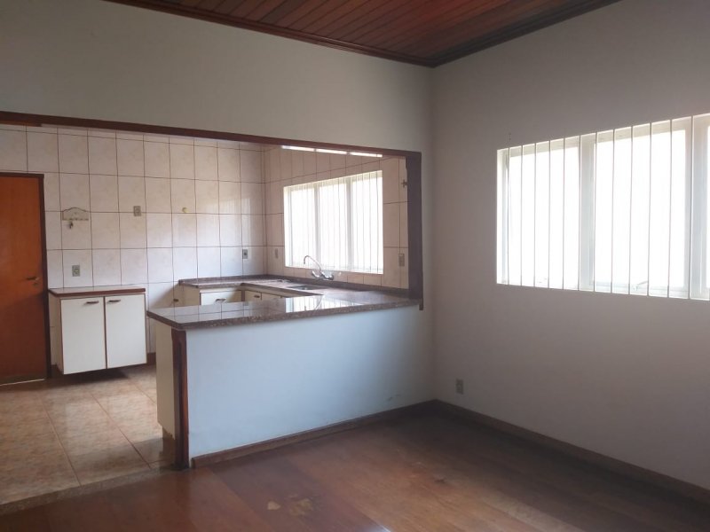 Casa à venda centro com 270m² e 3 quartos por R$ 570 - 1852986125-whatsapp-image-2020-01-27-at-13.jpeg