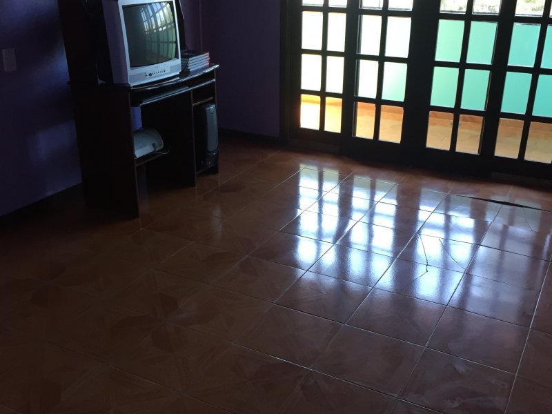 Casa à venda Centro com 200m² e 4 quartos por R$ 650.000 - 383484193-1f0d6fc3-729b-4e00-b95b-cf8be315593f.jpeg