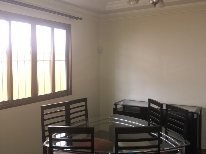 Casa à venda Jardim Taboão com 187m² e 3 quartos por R$ 950.000 - 1721327689-f4c88985-5663-492e-bffd-f7292d8f82dc.jpeg