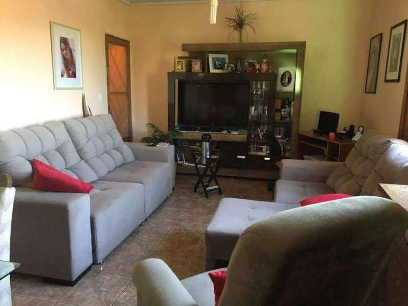 Casa à venda Cavalhada com 250m² e 3 quartos por R$ 580.000 - 1492564115-123a8760-7d82-4e80-a757-24b1ed40fdcd.jpeg