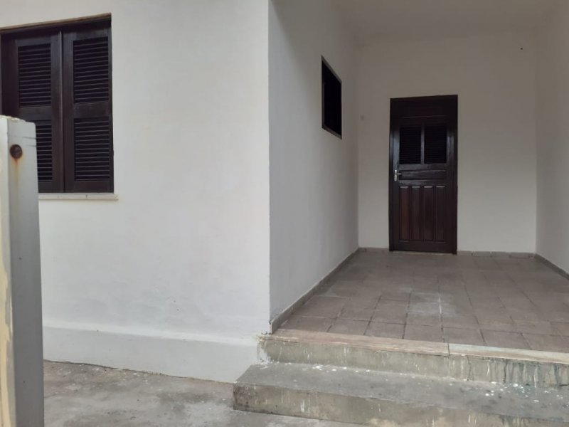 Casa para alugar Centro com 100m² e 3 quartos por R$ 700 - 1818852474-f8a11eab-feef-415d-8b08-ce31eff3e01d.jpg