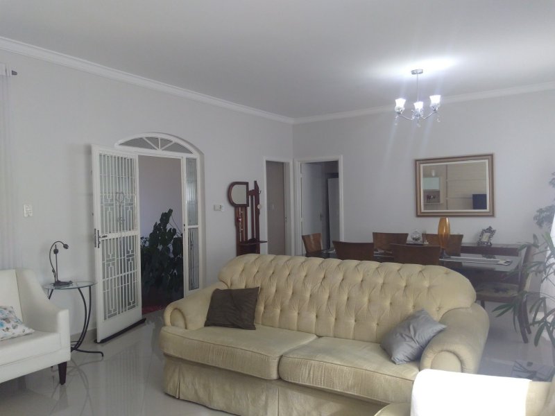 Casa à venda Village Tremembé com 282m² e 3 quartos por R$ 750.000 - 1943415633-65.jpg