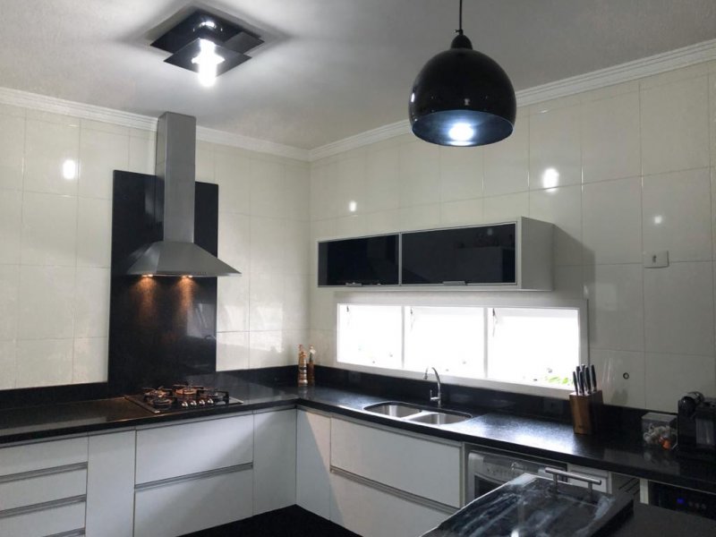 imóvel com 300m² - Granja Santa Maria - Carapicuiba