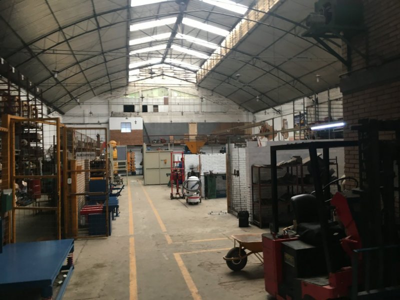 imóvel com 2000m² - Vila Paranaguá - São Paulo