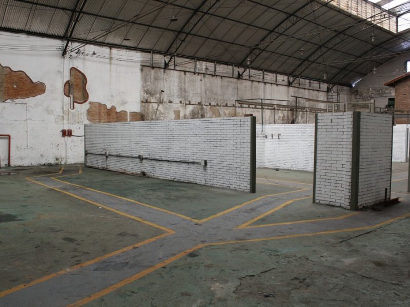 imóvel com 2000m² - Vila Paranaguá - São Paulo