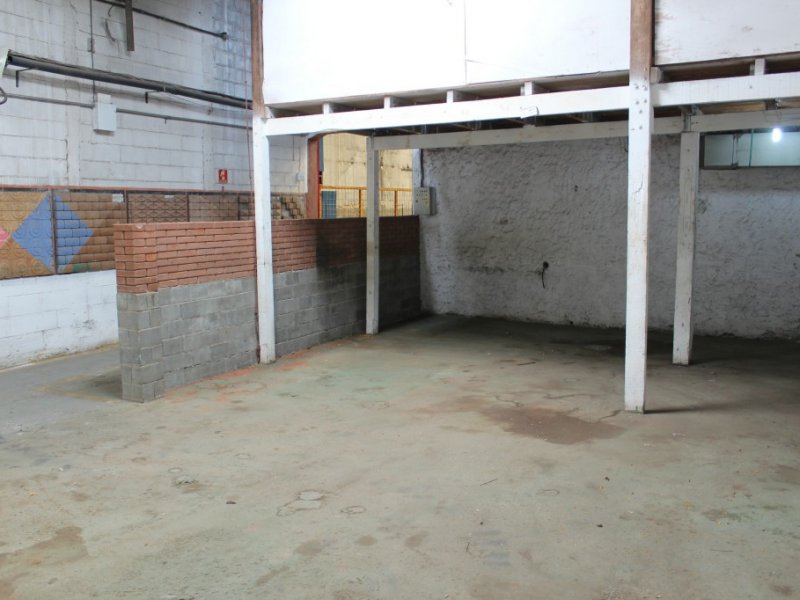 imóvel com 2000m² - Vila Paranaguá - São Paulo