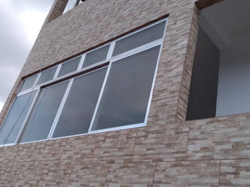 Casa para alugar Tomás Coelho com 60m² e 2 quartos por R$ 1.100 - 1482496537-img-20200207-wa0166.jpg
