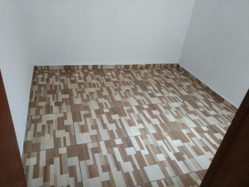 Casa para alugar Tomás Coelho com 60m² e 2 quartos por R$ 1.100 - 87563999-img-20200204-wa0162.jpg