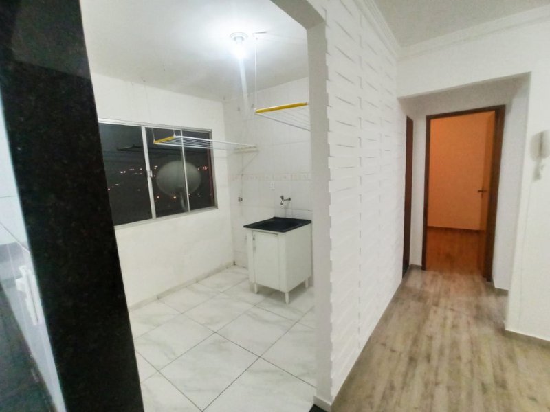 Apartamento à venda Guadalajara (Justinópolis) com 56m² e 3 quartos por R$ 130.000 - 1796033995-area-de-servico.jpg