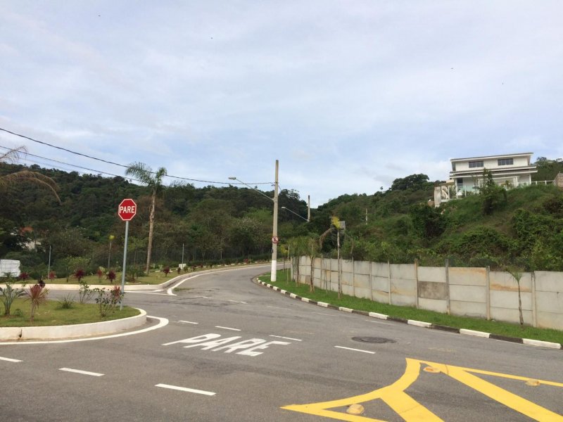 Terreno à venda Jardim Peri com 527m² e  quartos por R$ 260.000 - 1850623136-terreno-portaria.jpg