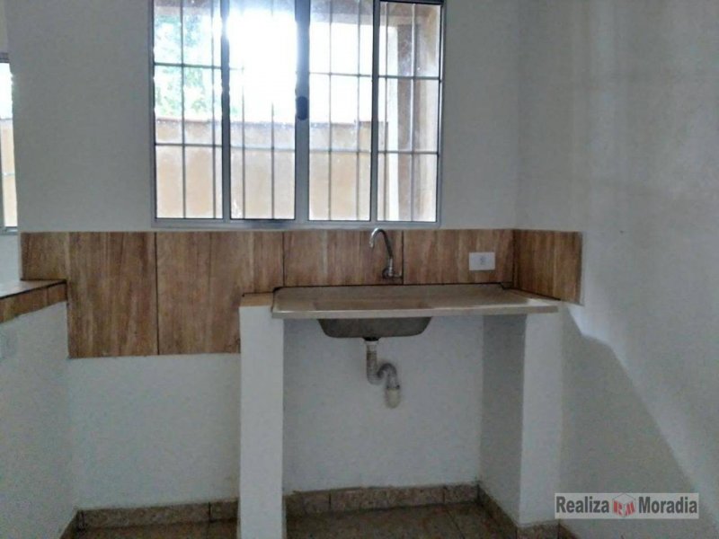 Casa à venda Centro com 380m² e 4 quartos por R$ 550.000 - 1953196256-03.jpg