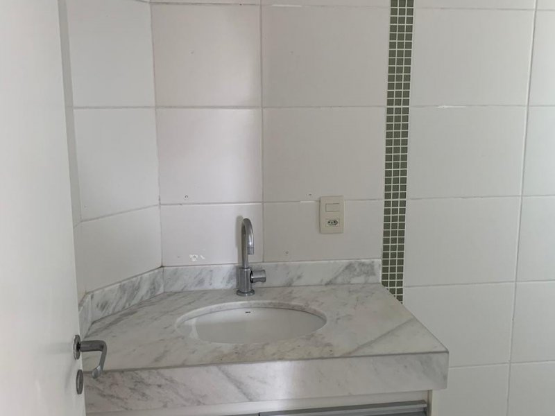 Casa de condomínio à venda Campo Grande com 145m² e 3 quartos por R$ 580.000 - 1104296018-17-banheiro-suite.jpg