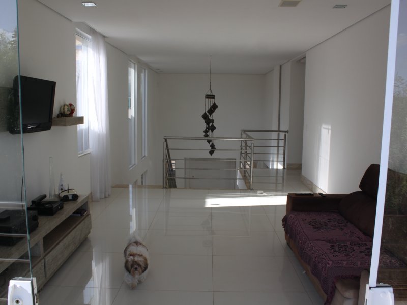 Casa de condomínio à venda Núcleo Bandeirante com 800m² e 4 quartos por R$ 1.200.000 - 1091293335-img-2227.jpg