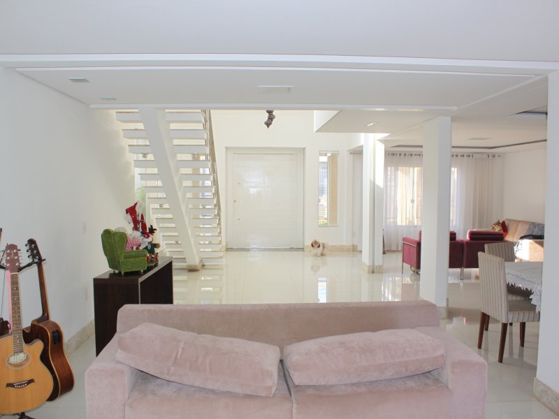 Casa de condomínio à venda Núcleo Bandeirante com 800m² e 4 quartos por R$ 1.200.000 - 1183813192-img-2221.jpg