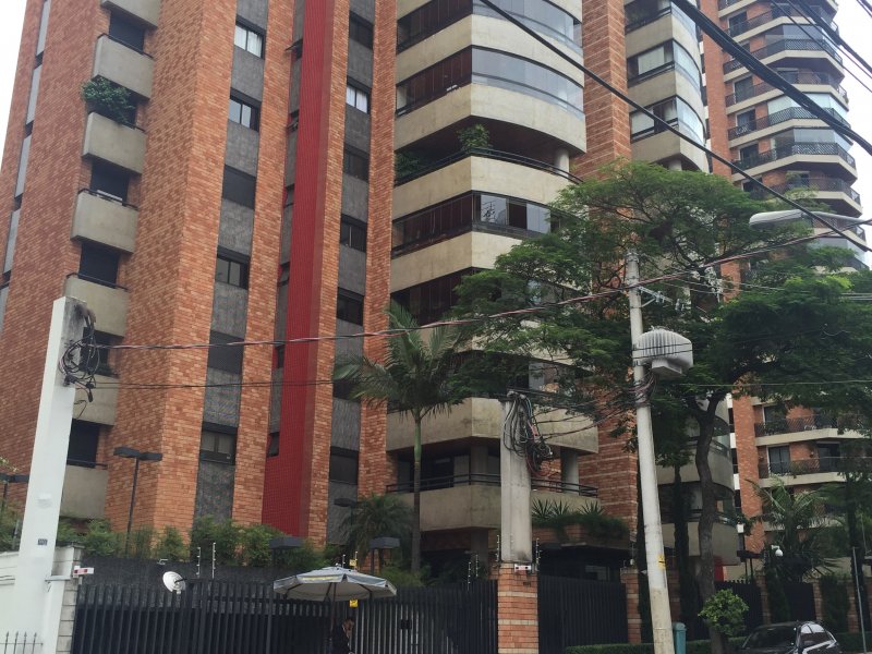 Apartamento à venda Moema com 220m² e 4 quartos por R$ 3.000.000 - 1128804515-03.JPG
