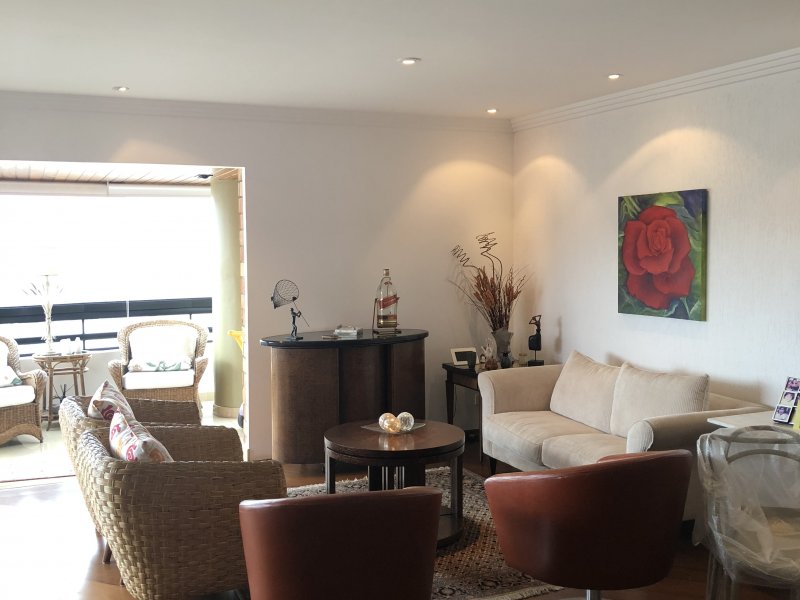 Apartamento à venda Moema com 220m² e 4 quartos por R$ 3.000.000 - 1815211577-sl-estar-2.JPG