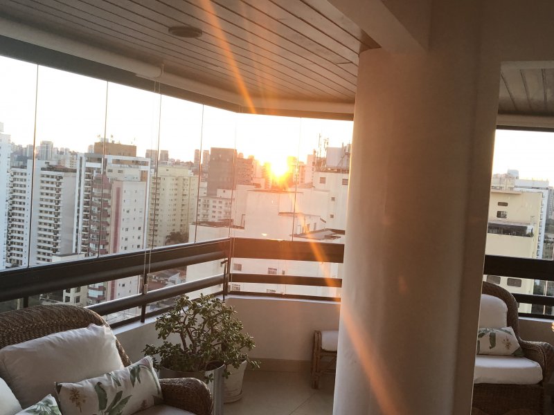 Apartamento à venda Moema com 220m² e 4 quartos por R$ 3.000.000 - 2108751428-sala-varanda-f6.JPG
