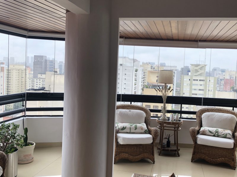 Apartamento à venda Moema com 220m² e 4 quartos por R$ 3.000.000 - 584502478-sala-varanda-f3.JPG