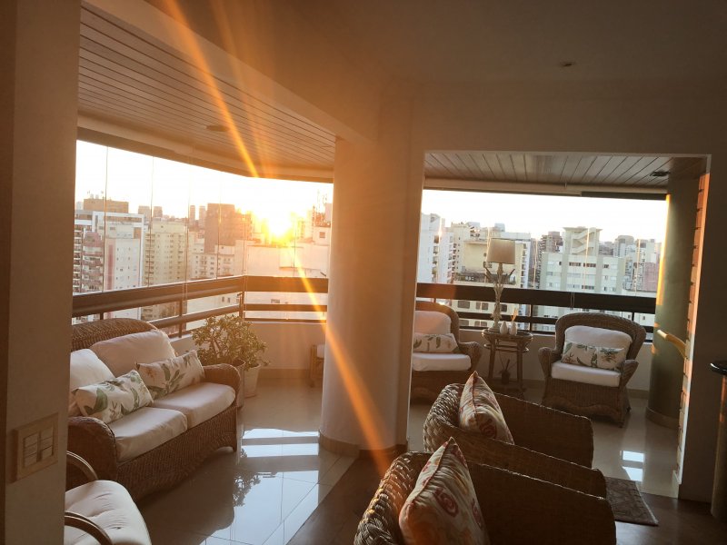 Apartamento à venda Moema com 220m² e 4 quartos por R$ 3.000.000 - 646832665-sala-varanda-f2.JPG