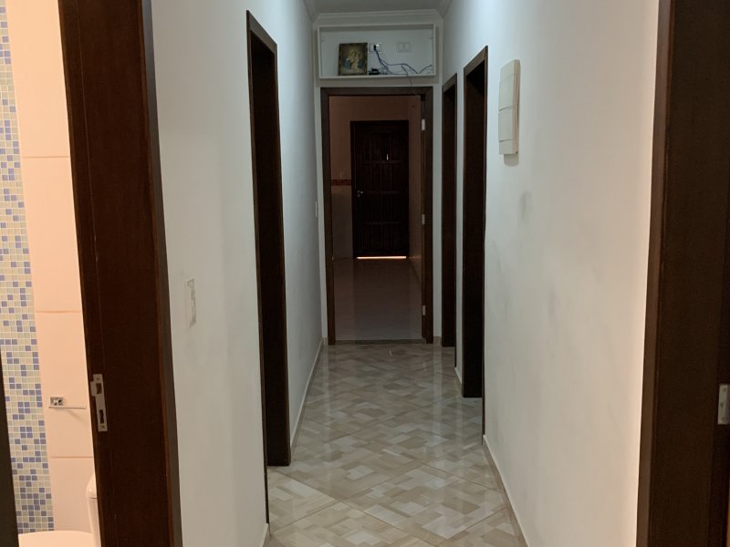 Casa à venda Bosque dos Eucaliptos com 226m² e 4 quartos por R$ 650.000 - 1968249223-25-corredor-interno.jpg