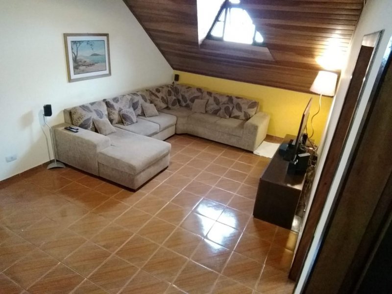 Casa à venda Capão Raso com 250m² e 3 quartos por R$ 800.000 - 1935955313-img-20200216-wa0066.jpg