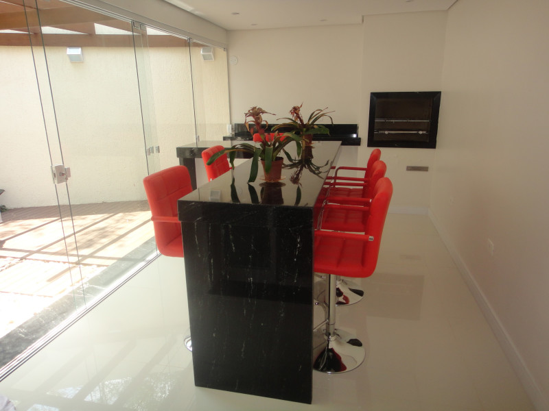 Casa de condomínio à venda jardim Maria Tereza com 165m² e 3 quartos por R$ 800.000 - espaco-gurmet-casa-5.jpg