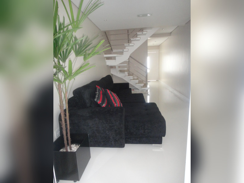 Casa de condomínio à venda jardim Maria Tereza com 165m² e 3 quartos por R$ 800.000 - sala-de-estar-casa-4.jpg