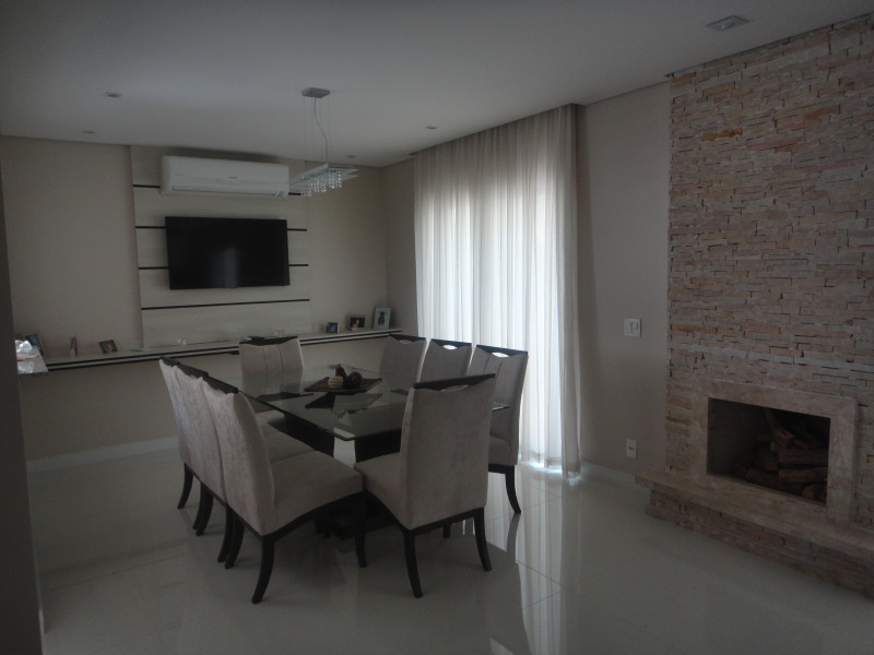 Casa de condomínio à venda jardim Maria Tereza com 165m² e 3 quartos por R$ 800.000 - sala-de-jantar-casa.jpg